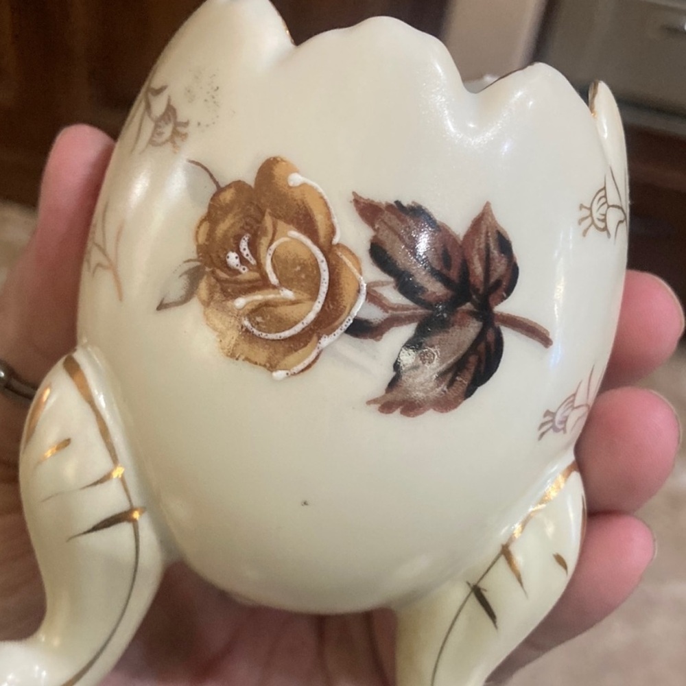 Vintage Napcoware Japan Footed Egg Planter Vase – Hand-Painted Floral Gold Trim - Picture 5 of 13